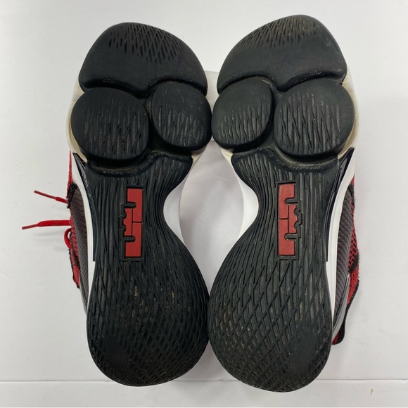NIKE LEBRON WITNESS 4 Men’s 8.5 Basketball Shoes Red Black Athletic Sneakers - Picture 15 of 15